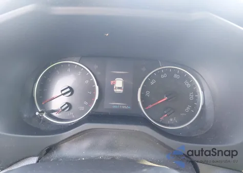 2019 Toyota Rav4 Xle z USA, uszkodzony, nr VIN JTMW1RFV4KD501757